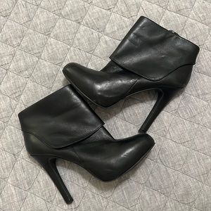 GUC black leather Jessica Simpson boots